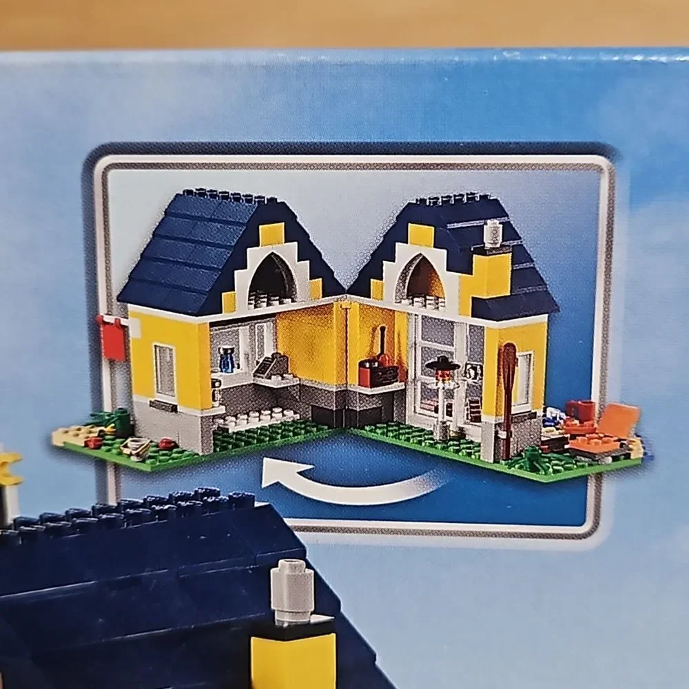 Lego 31035 Beach Hut House Creator 3 in 1 Set Sealed Retired